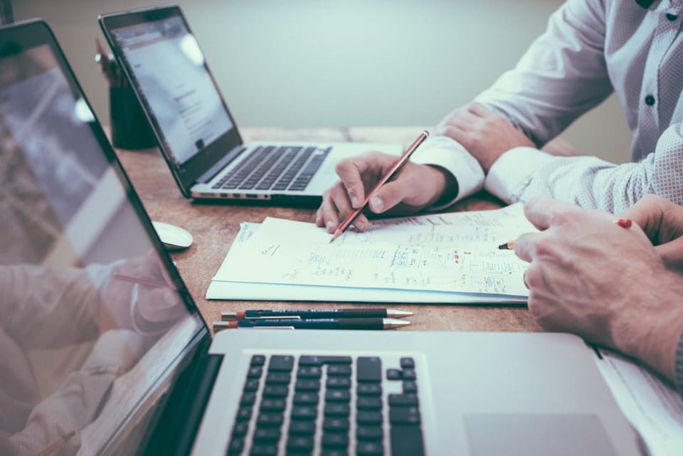 What Freelancers Need to Know Before Doing Their Own Bookkeeping